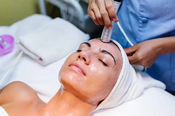 Hydra Facial